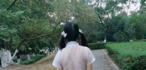 网红fss冯珊珊挑战高难度任务,冯珊珊挑战取外卖被锁楼道剧情