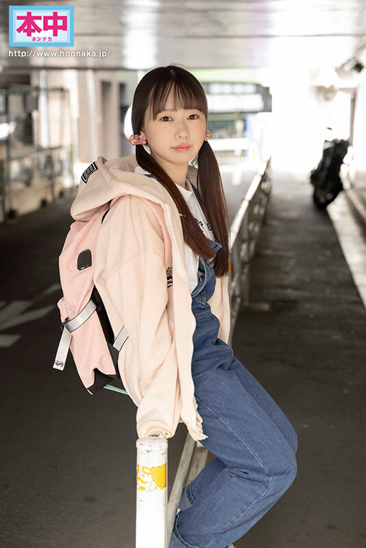 (HMN-579)第一次到东京就落难! 145公分的她被疯狂中出惹-番番狗番号库