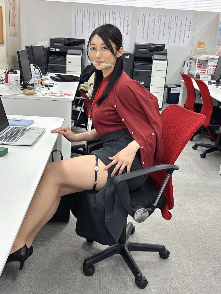 (SDJS-307)SOD最强兵器!168分公大长腿女子社员解禁给男优插了!-番番狗番号库